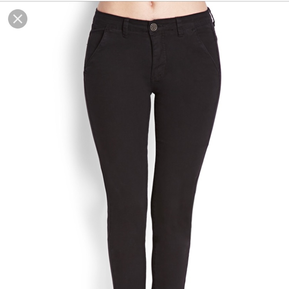 Black cropped jeans